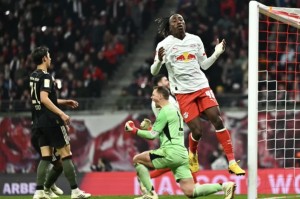 乐鱼-德甲犟驴！莱比锡被揍0-6仍与拜仁打对轰：这次1-5崩盘 渣叔傻眼