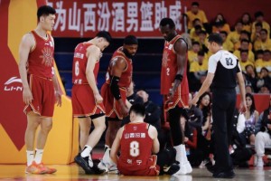 乐鱼官方入口-张宁回应大腿肌肉撕裂：再选一次我还是会在那个节点上场打球