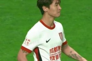 乐鱼-三十而立，韦世豪生涯第2次中超赛季进球数上双