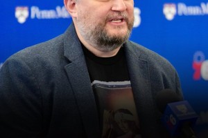 乐鱼app下载-Shams：莫雷正式卸任76人篮球运营总裁 纳斯继续执教球队